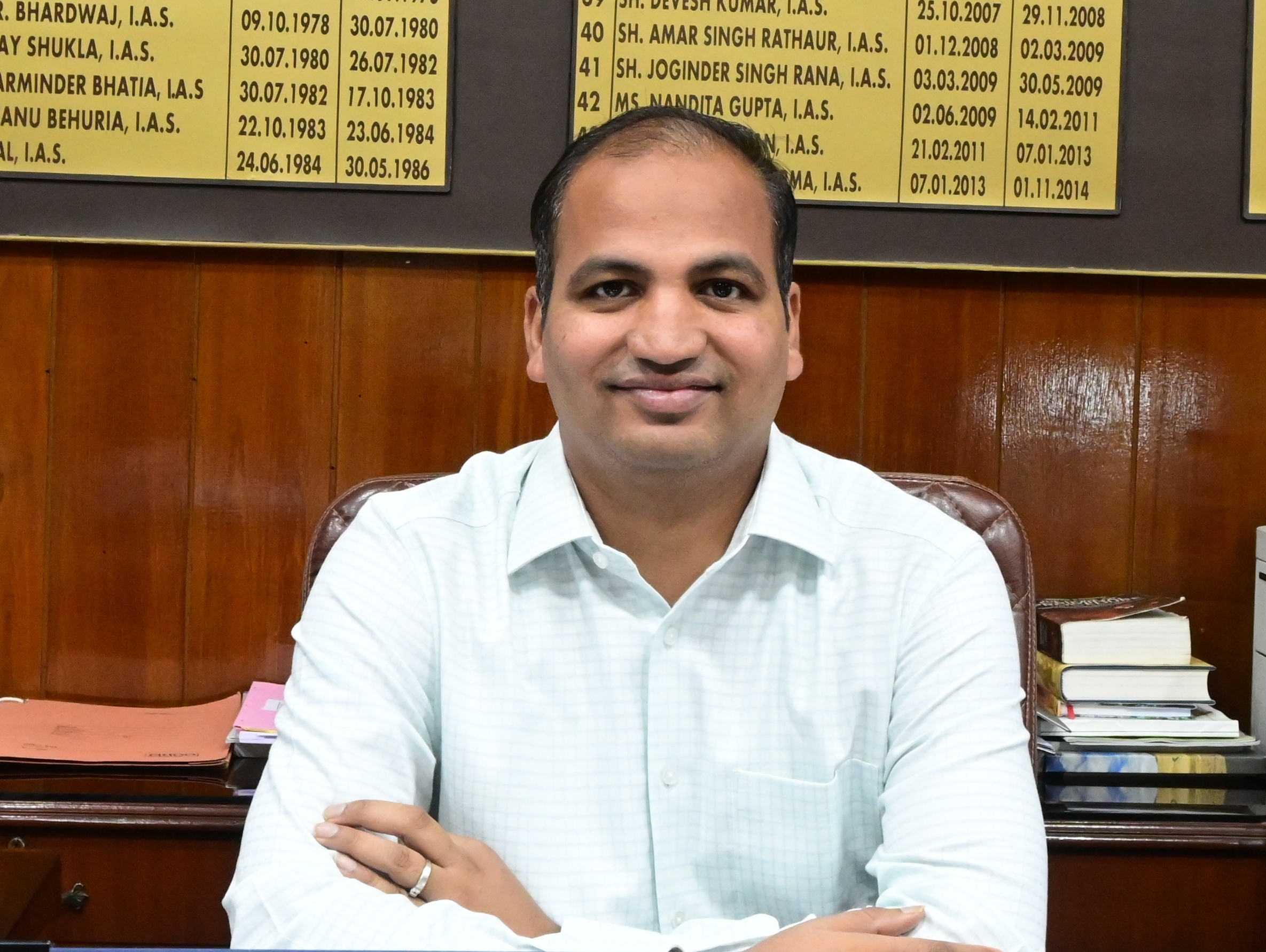 आश्विन नवरात्र मेले के दौरान श्री नैना देवी जी मन्दिर परिसर में लाऊडस्पीकर, ढोल-नगाड़े और बैण्ड-बाजों पर प्रतिबंध